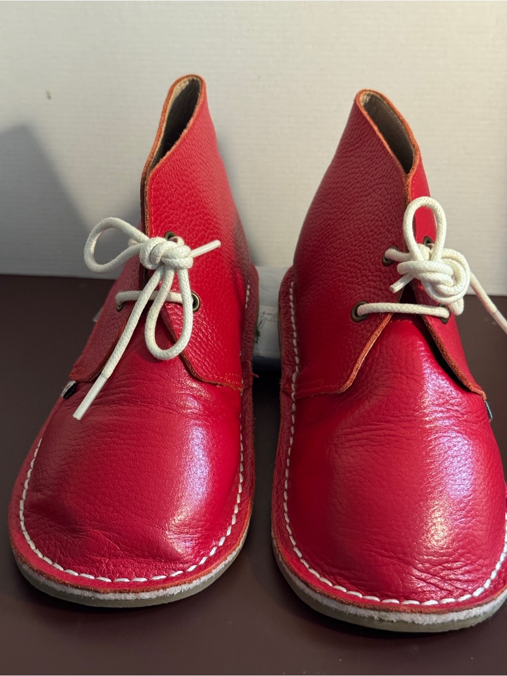 Monkey Feet Pebbled.  Red Leather Lace-Up Kids Boots EUC Youth 5-6